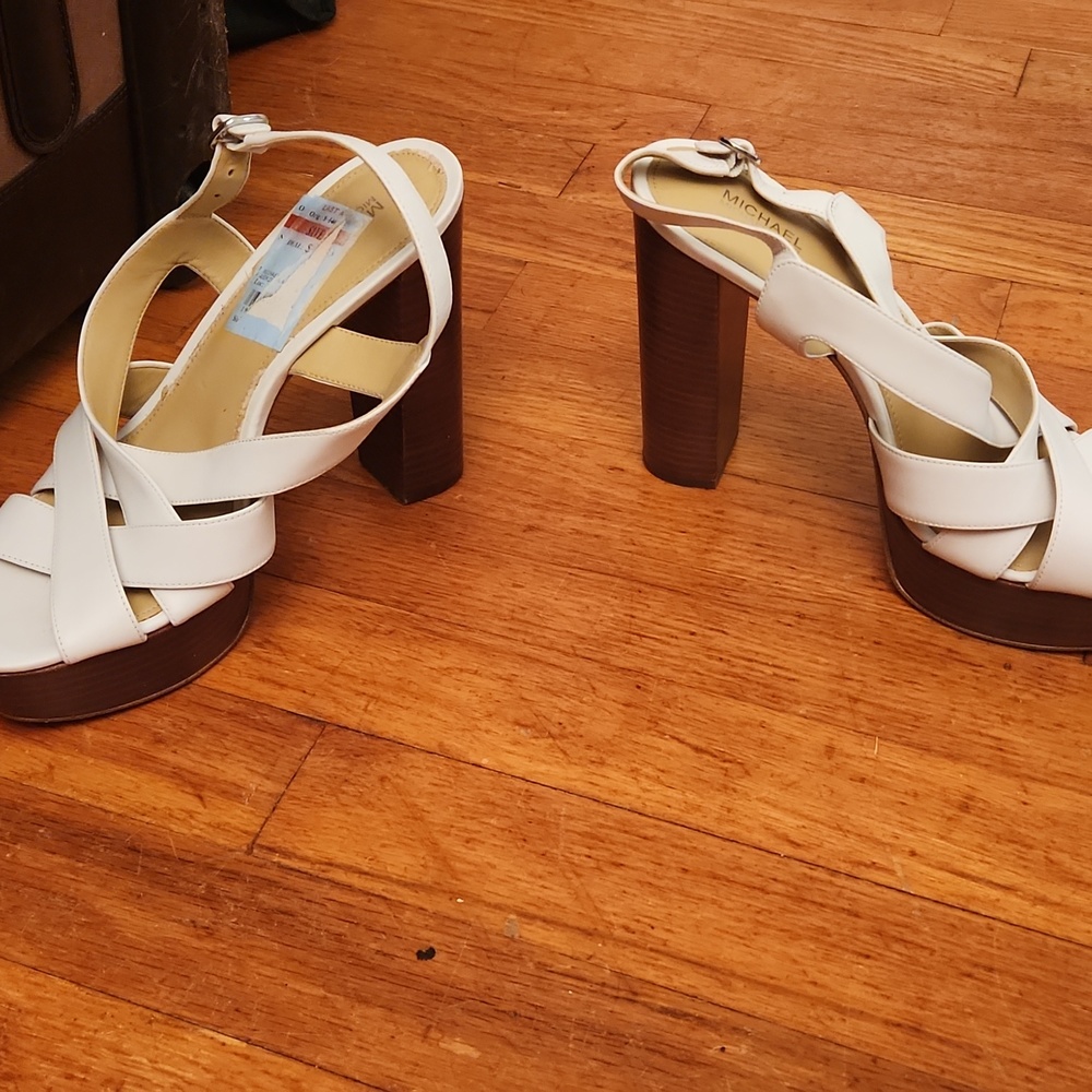 Michael kor heels - Picture 2 of 3